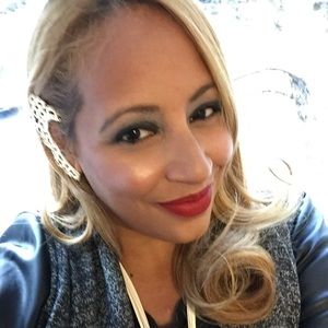 Meet your Posher, Sandra